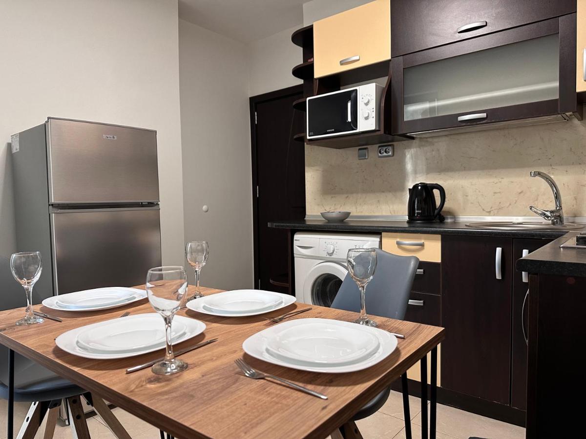 Елегантен Двустаен Апартамент Four Seasons Burgas Extérieur photo